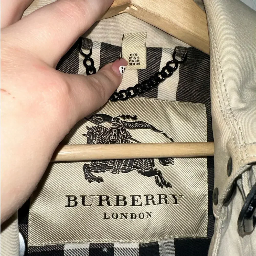 Burberry Patent Leather Sleeve Gabardine Trench Coat Black Tan US 4 - Picture 5 of 12